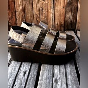 New Dirty Laundry Women's Pendulum Platform Sandal